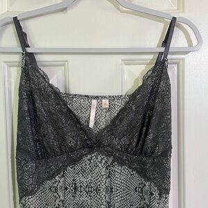 Body touch grey and black snake and lace printed nightie with stretch size xl
